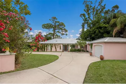 719 58th Street NW, Bradenton, FL 34209 - Photo 1