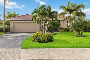 3724 71st Terrace E, Sarasota, FL 34243 - Photo 1
