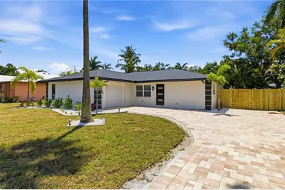 1016 71st Street NW, Bradenton, FL 34209 - Photo 1