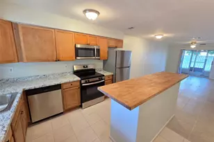 1009 63rd W, Bradenton, FL 34207 - Photo 1