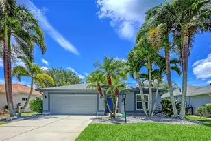 6730 W Country Club Ln, Sarasota, FL 34243 - Photo 1
