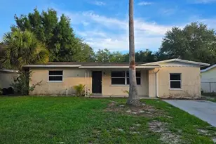 731 Lakeside Dr, Largo, FL 33778 - Photo 1