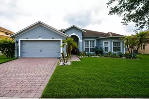 2711 Patrician Cir, Kissimmee, FL 34746 - Photo 1