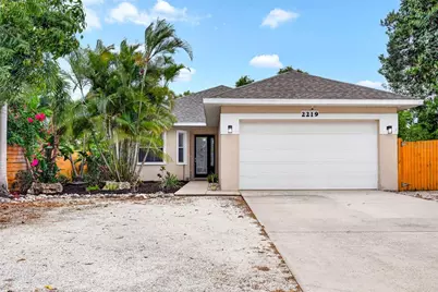 2219 18th Avenue W, Bradenton, FL 34205 - Photo 1