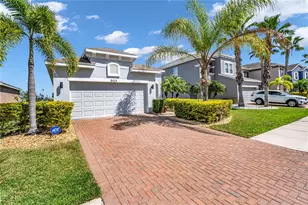 8424 Nandina Dr, Sarasota, FL 34240 - Photo 1