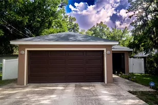 307 NW 8th St, Mulberry, FL 33860 - Photo 1