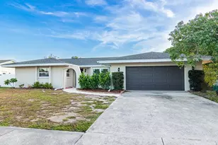 1115 Southern Pine Ln, Sarasota, FL 34243 - Photo 1