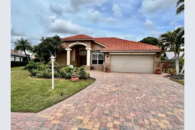 3715 72nd Ave E, Sarasota, FL 34243 - Photo 1