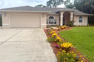 6535 Canary St, Sarasota, FL 34241 - Photo 1
