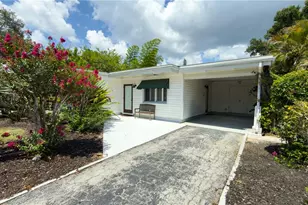 2475 W Paulstan Ct, Sarasota, FL 34237 - Photo 1
