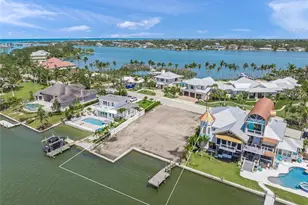 325 Sunrise Dr, Nokomis, FL 34275 - Photo 1