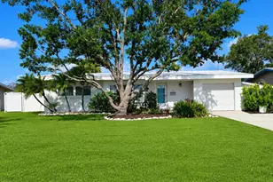 211 22nd St NE, Bradenton, FL 34208 - Photo 1