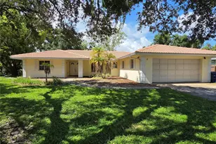 1876 Mid Ocean Cir, Sarasota, FL 34239 - Photo 1