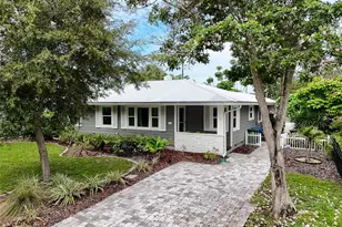 314 32nd St W, Bradenton, FL 34205 - Photo 1