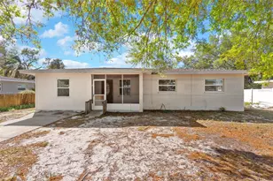 102 21st St NE, Bradenton, FL 34208 - Photo 1