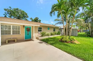 460 Pelican Rd, Venice, FL 34293 - Photo 1
