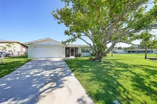 460 Palm Creek Dr, Englewood, FL 34223 - Photo 1