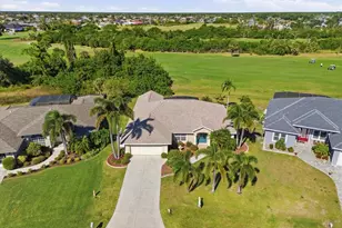 34 Medalist Cir, Rotonda West, FL 33947 - Photo 1