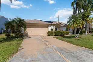 4513 Dover St Cir E, Bradenton, FL 34203 - Photo 1
