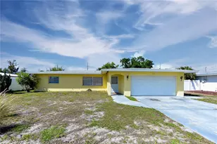 9215 Kingston Rd, Bradenton, FL 34210 - Photo 1