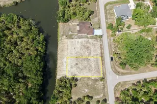 561 Pembroke Dr, Port Charlotte, FL 33954 - Photo 1
