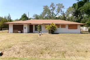 2555 Wood St, Sarasota, FL 34237 - Photo 1