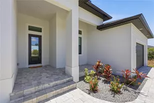 8105 Antwerp Cir, Port Charlotte, FL 33981 - Photo 1