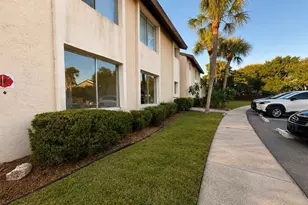 2702 Hidden Lake Dr S, Sarasota, FL 34237 - Photo 1
