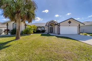 56 Long Meadow Ct, Rotonda West, FL 33947 - Photo 1