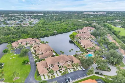 2004 Longpointe Circle #E2, Venice, FL 34293 - Photo 1