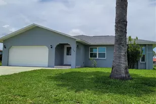 169 Caddy Rd, Rotonda West, FL 33947 - Photo 1