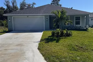 113 Spur Dr, Rotonda West, FL 33947 - Photo 1