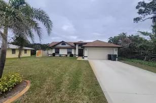 2861 Sunset Beach Dr, Venice, FL 34293 - Photo 1