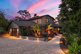 1070 Bayshore Dr, Englewood, FL 34223 - Photo 1