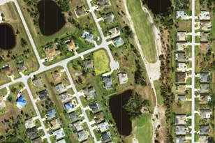 50 Clubhouse Ct, Rotonda West, FL 33947 - Photo 1