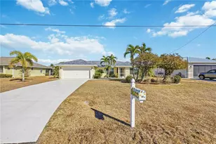 183 Mariner Ln, Rotonda West, FL 33947 - Photo 1