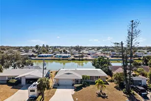 556 S Neponsit Dr, Venice, FL 34293 - Photo 1