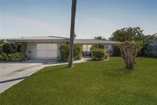 417 Crane Rd, Venice, FL 34293 - Photo 1
