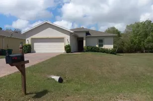 108 Boxwood Ln, Rotonda West, FL 33947 - Photo 1