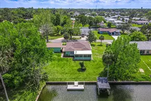 1 Cardinal Ct, Palm Coast, FL 32137 - Photo 1