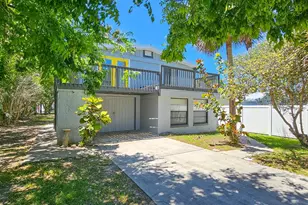 1427 S Daytona Ave, Flagler Beach, FL 32136 - Photo 1