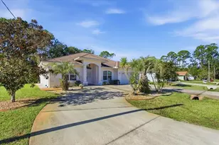 33 Putter Dr, Palm Coast, FL 32164 - Photo 1