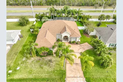 18 E Diamond Drive, Palm Coast, FL 32164 - Photo 1