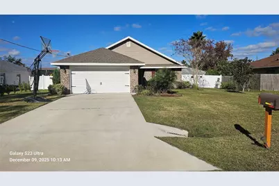 11 Birchtree Way, Palm Coast, FL 32137 - Photo 1