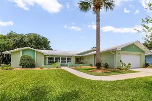 8 Courtney Pl, Palm Coast, FL 32137 - Photo 1