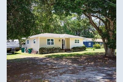 1230 E Jackson Avenue, Mount Dora, FL 32757 - Photo 1