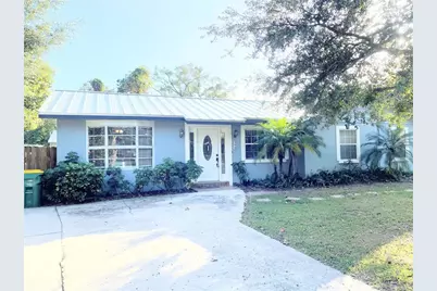 344 N Orange St, Mount Dora, FL 32757 - Photo 1