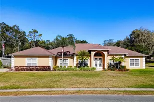 305 W Lady Lake Blvd, Lady Lake, FL 32159 - Photo 1