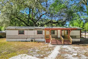 700 SE 129th Terrace, Silver Springs, FL 34488 - Photo 1