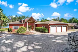 2400 N Griffin Dr, Leesburg, FL 34748 - Photo 1